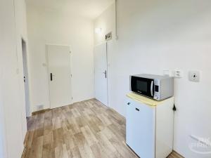 Prodej bytu 2+kk, Králův Dvůr, Plzeňská, 33 m2