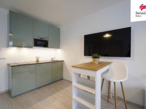 Pronájem bytu 1+kk, Praha - Karlín, Sokolovská, 34 m2