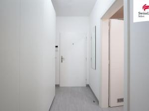 Pronájem bytu 1+kk, Praha - Karlín, Sokolovská, 34 m2