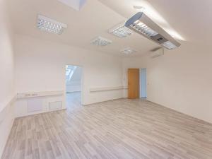 Pronájem kanceláře, Praha - Vinohrady, Uruguayská, 236 m2