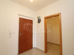 Pronájem bytu 2+kk, Praha, Sazovická, 48 m2