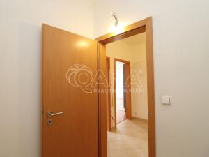 Pronájem bytu 2+kk, Praha, Sazovická, 48 m2