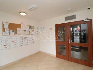 Pronájem bytu 2+kk, Praha, Sazovická, 48 m2