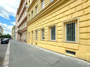 Pronájem kanceláře, Praha - Nové Město, Lublaňská, 91 m2