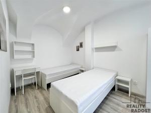 Pronájem bytu 2+1, Brno, Mendlovo náměstí, 32 m2