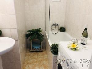 Pronájem bytu 3+1, Praha, U Královské louky, 85 m2