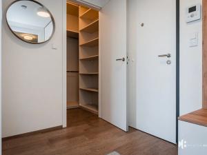 Pronájem bytu 2+kk, Praha - Holešovice, U Pergamenky, 55 m2