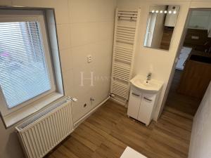 Pronájem bytu 2+1, Kamenné Žehrovice, Karlovarská třída, 55 m2