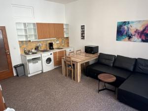 Pronájem bytu 1+kk, Praha - Karlín, Za Poříčskou bránou, 30 m2