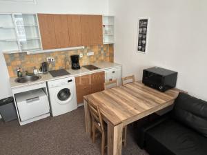 Pronájem bytu 1+kk, Praha - Karlín, Za Poříčskou bránou, 30 m2