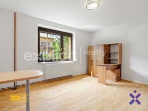 Prodej kanceláře, Zlín - Prštné, Svat. Čecha, 293 m2
