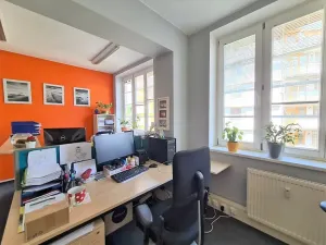 Pronájem kanceláře, Praha - Veleslavín, Pláničkova, 213 m2