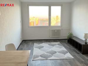 Pronájem bytu 2+kk, Kladno - Kročehlavy, Švédská, 43 m2