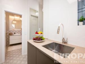 Pronájem bytu 2+1, Praha - Žižkov, Čajkovského, 57 m2