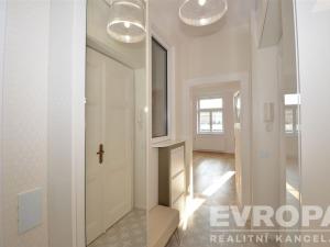 Pronájem bytu 2+1, Praha - Žižkov, Čajkovského, 57 m2