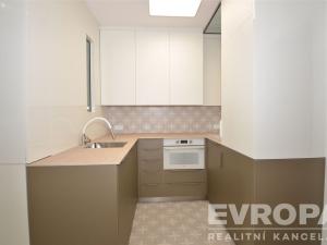 Pronájem bytu 2+1, Praha - Žižkov, Čajkovského, 57 m2