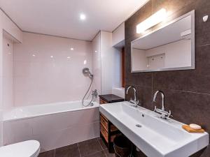 Pronájem bytu 5+kk, Praha - Malá Strana, Újezd, 154 m2