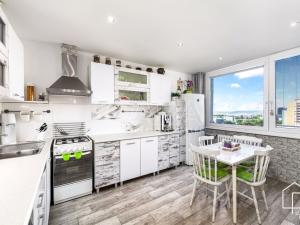 Prodej bytu 3+1, Praha - Kobylisy, Hlaváčova, 67 m2