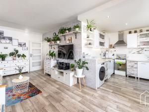 Prodej bytu 3+1, Praha - Kobylisy, Hlaváčova, 67 m2