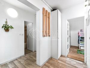 Prodej bytu 3+1, Praha - Kobylisy, Hlaváčova, 67 m2
