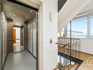 Prodej bytu 3+1, Praha - Kobylisy, Hlaváčova, 67 m2