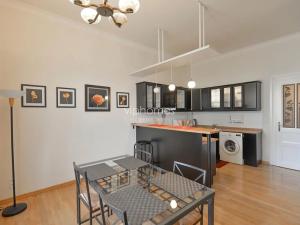 Pronájem bytu 3+1, Praha - Nové Město, Dřevná, 102 m2