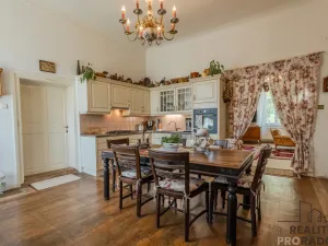 Prodej rodinného domu, Kučerov, 292 m2