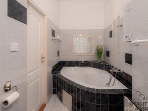 Prodej bytu 2+1, Znojmo, Vídeňská třída, 69 m2