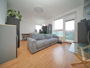 Pronájem bytu 2+kk, Praha - Vysočany, Pod Harfou, 66 m2