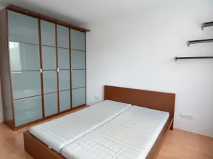 Pronájem bytu 2+kk, Praha - Uhříněves, Vlasty Průchové, 46 m2