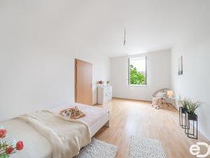 Pronájem bytu 2+kk, Praha, Husinecká, 45 m2