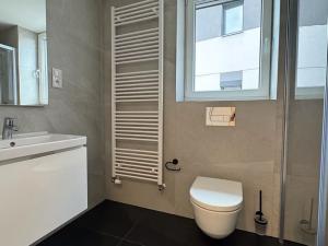 Pronájem bytu 2+kk, Praha, Výstavní, 59 m2