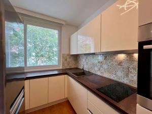 Pronájem bytu 2+kk, Praha - Hlubočepy, Brichtova, 43 m2