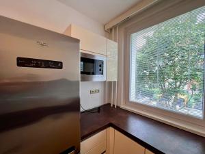 Pronájem bytu 2+kk, Praha - Hlubočepy, Brichtova, 43 m2