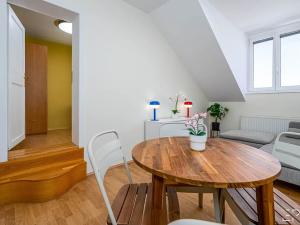 Pronájem bytu 3+1, Praha - Libeň, Novákových, 60 m2