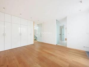 Pronájem bytu 2+kk, Praha - Vinohrady, Laubova, 87 m2
