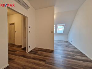 Pronájem bytu 2+1, Lochovice, 96 m2