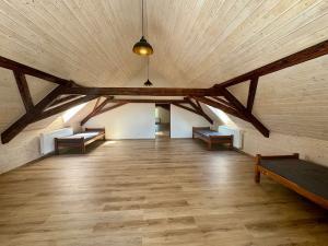 Pronájem vícegeneračního domu, Stará Huť, Karla Dvořáka, 300 m2