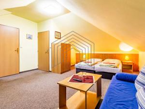 Prodej vícegeneračního domu, Jirny, Hlavní, 240 m2
