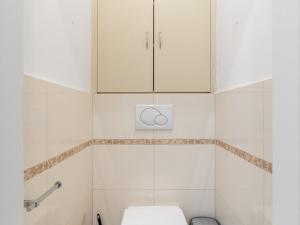 Pronájem bytu 2+kk, Praha - Košíře, Česká, 46 m2