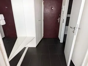 Pronájem bytu 2+kk, Praha - Holešovice, U průhonu, 54 m2