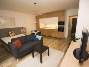 Pronájem bytu 1+kk, Praha - Vršovice, Ruská, 34 m2