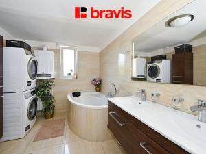 Prodej vícegeneračního domu, Lysice, Zákostelí, 364 m2