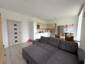 Pronájem bytu 2+kk, Milovice, Višňová, 47 m2