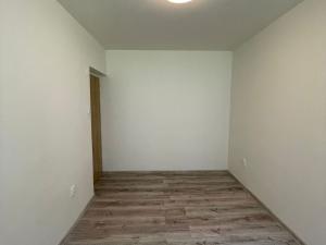 Pronájem bytu 2+kk, Meziboří, Okružní, 44 m2
