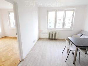 Pronájem bytu 2+kk, Praha - Hostivař, Bělinského, 37 m2