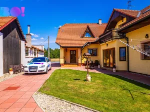 Prodej vícegeneračního domu, Červenka, Třebízského, 442 m2