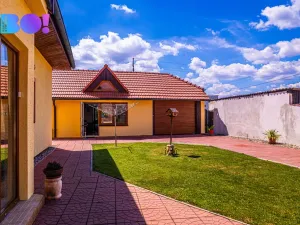 Prodej vícegeneračního domu, Červenka, Třebízského, 442 m2
