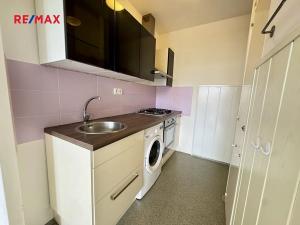 Pronájem bytu 2+kk, Praha - Háje, Plickova, 42 m2