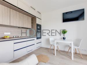 Pronájem bytu 1+kk, Praha - Háje, Sochorcova, 32 m2